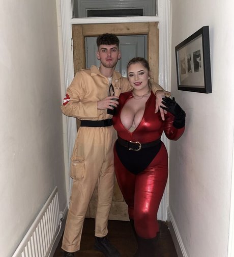 Hollie H porno xxx galerie