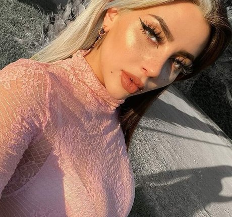 Vai Monroe erwachsene nackt galerie