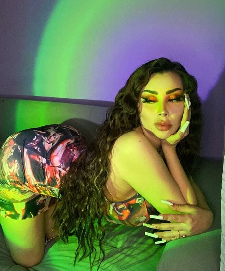 Vai Monroe erwachsene hübsche galerien