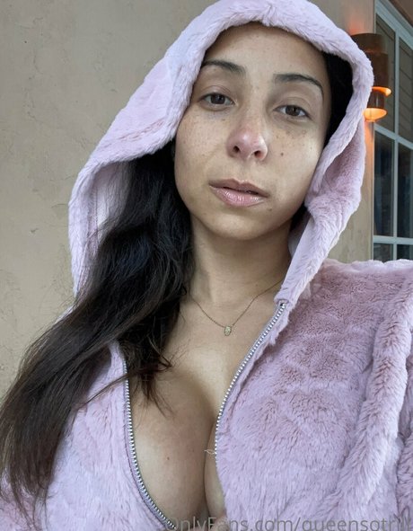 QueenSoTrill nackt schöne galerie