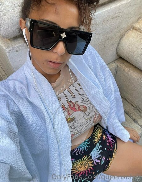 QueenSoTrill porno perfekte fotos