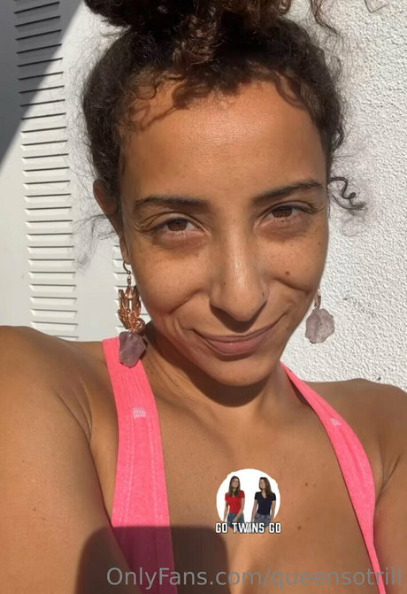 QueenSoTrill pornostar sexy bild