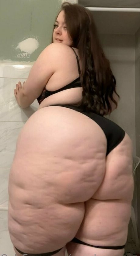 peacchyqueenn schauspielerin hübsche archiv