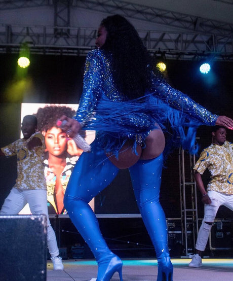 Amara La Negra porno xxx bilder