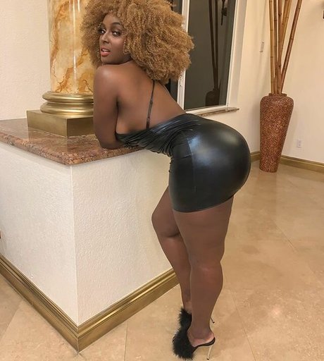 Amara La Negra top hd bilder