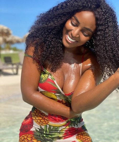Amara La Negra model nacktheit foto