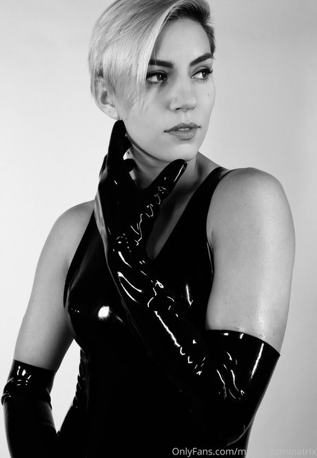 matrix dominatrix erotische schöne foto