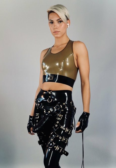 matrix dominatrix Profilbild