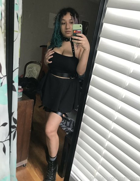 itselliemay sexy kunst galerie