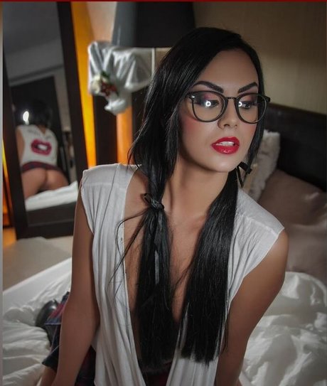 ebenholz-onlyfans schöne bild