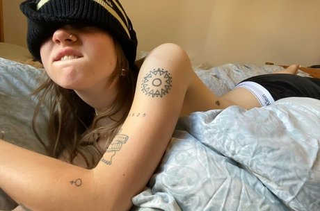 _femalien kunst top galerie