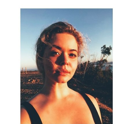 Sasha Pieterse beste nacktheit bilder