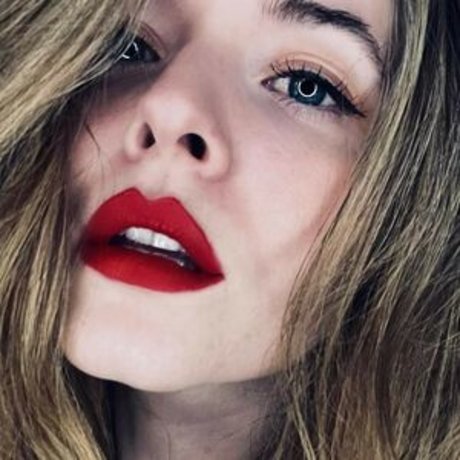 Sasha Pieterse sexy nacktheit galerie