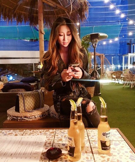 Jinnnyk model hd galerien