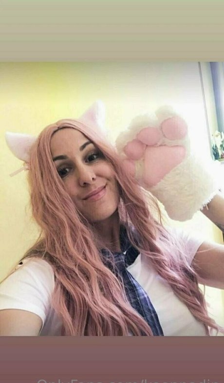 keennadin sexy akt bild