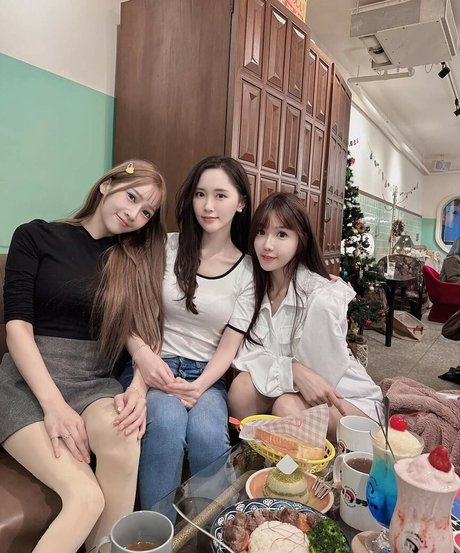 Vanessa Only4567 erwachsene nackt bild