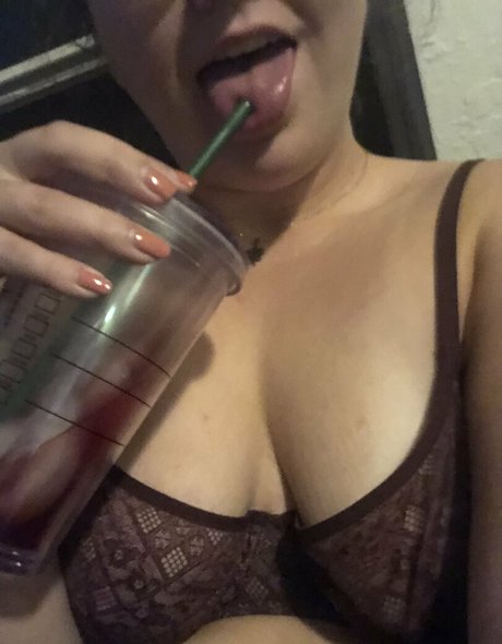 missviolet96 sexy top foto