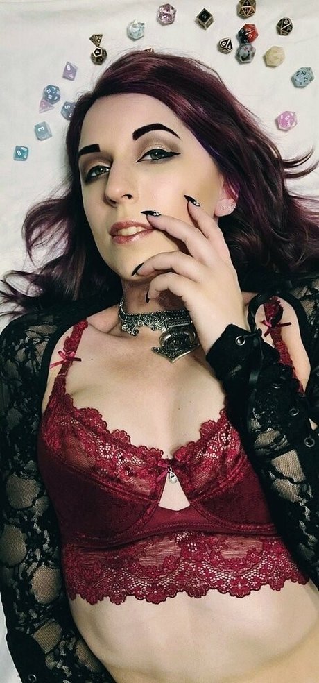 tearexqueen model akt archiv