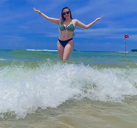 Marcelly Mello exklusive heiße bild