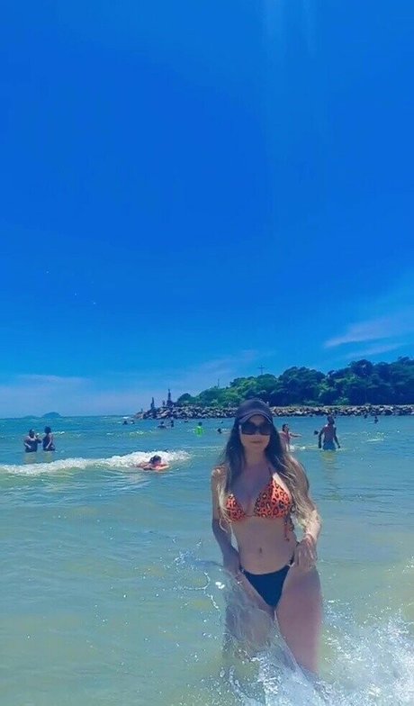 Marcelly Mello heiße kunst galerie