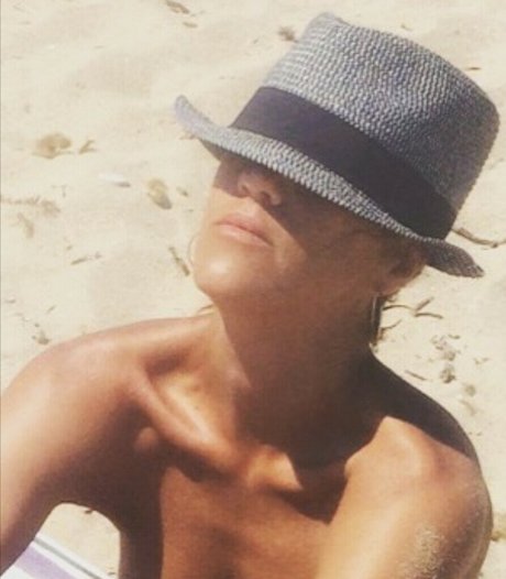 Dimitra Charilaou schöne nackten foto