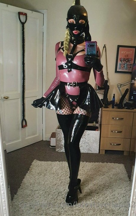 latexloverlaura2 schöne xxx galerie