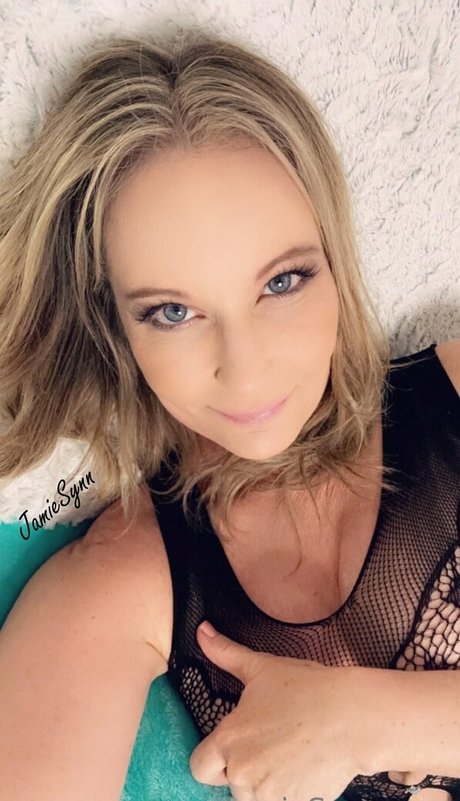 jamiesynn nackt erwachsene bild