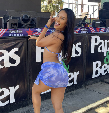 Andrea Ornealez nacktheit top galerie