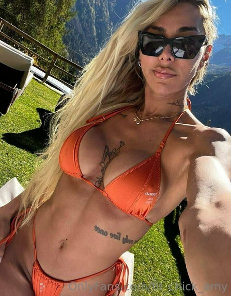 fit chick amy top hd foto