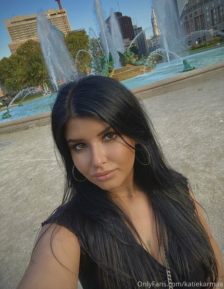 warmmouth schauspielerin akt bild