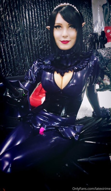 latexirime sexy nacktheit bilder