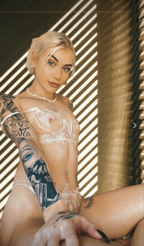 Candisek schauspielerin porno galerien