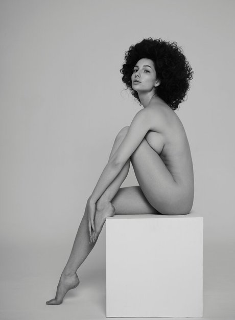 Shaginakate heiße nackte galerie