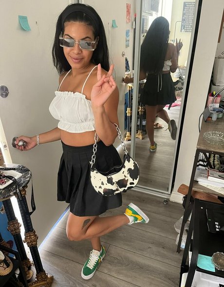 thereal mayafarrell erotische erwachsene archiv