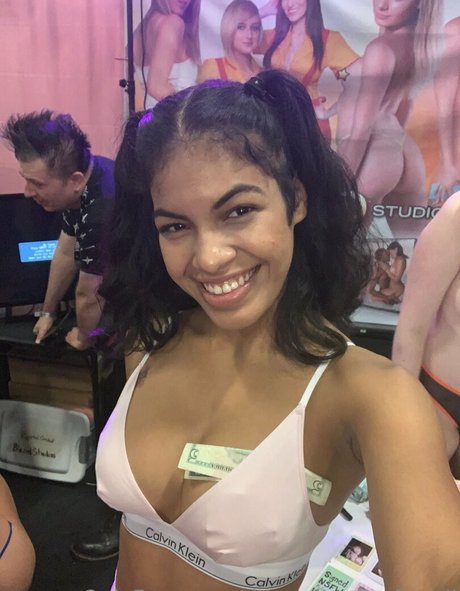 thereal mayafarrell kunst heiße galerie