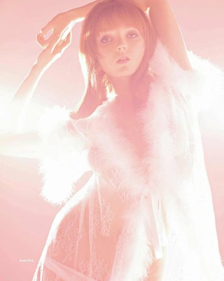 Lily Cole perfekte bilder