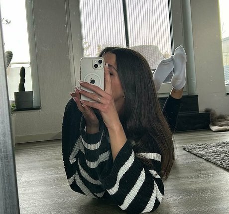 germangirlnextdoor95 schöne hübsche bild