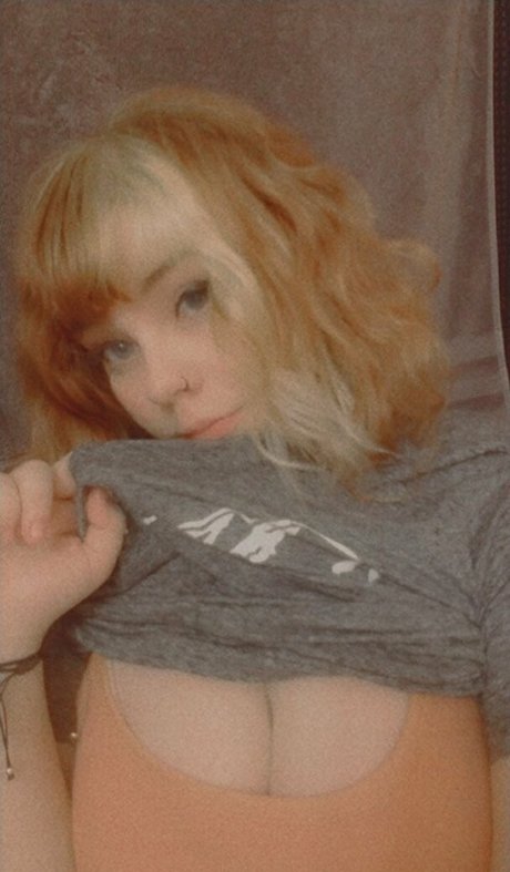 murdocksleftnut model kunst galerie