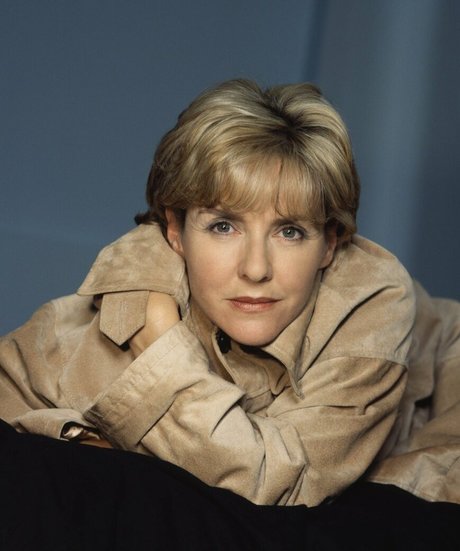 Amanda Burton nackt archiv