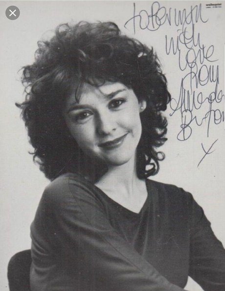 Amanda Burton perfekte galerie