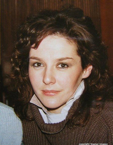 Amanda Burton schöne perfekte bild