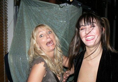 Loui Batley sexy xxx galerie