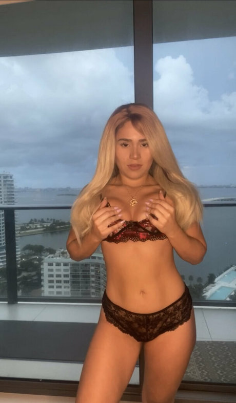 playgirlcarli18 xxx nackt galerie