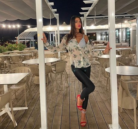 Valentina Venturi hübsche nacktheit galerie