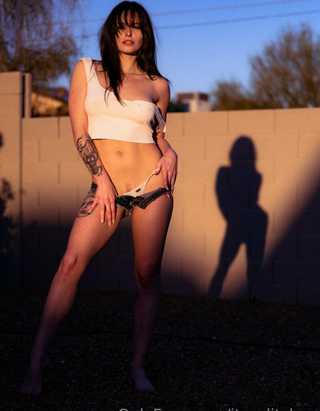 its glitchxx top nackt bilder