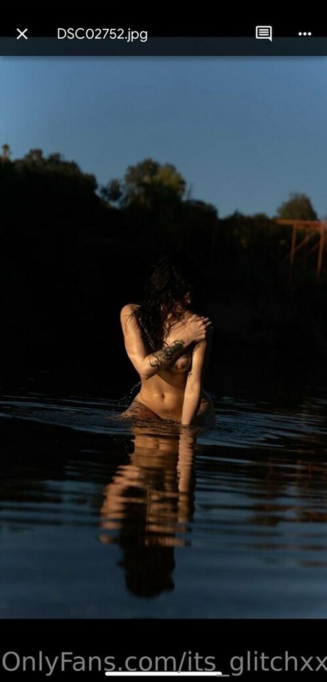 its glitchxx pornographische foto