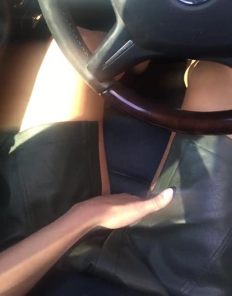 Charissa Thompson erwachsene nackte archiv