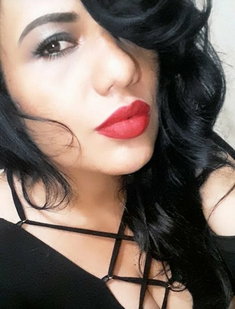 Labrujaquevuela schauspielerin nackten bild