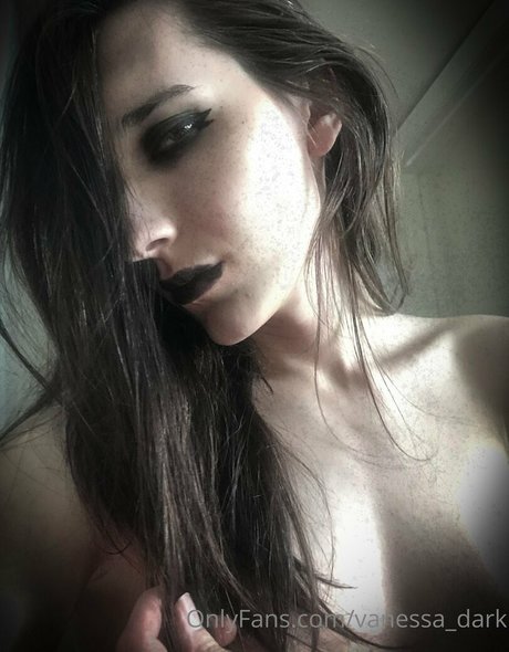vanessa dark hd bilder