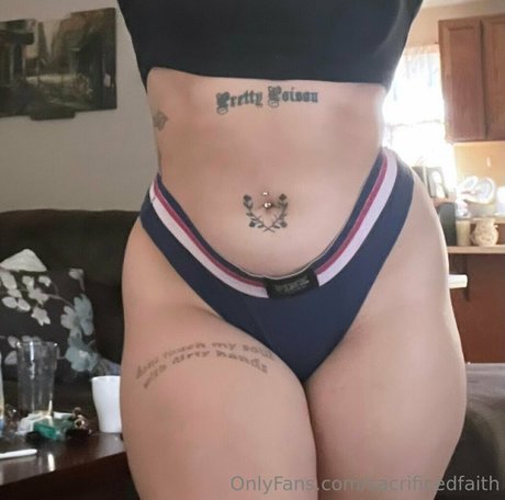 sacrificedfaith kostenlose porno bild